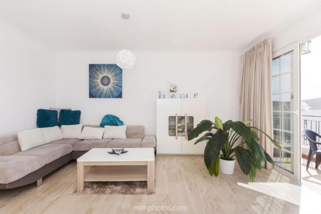 Private Pool 'Villa Vibe Tenerife' Sunset & Ocean View Chayofa Екстериор снимка