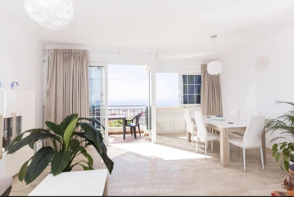 Private Pool 'Villa Vibe Tenerife' Sunset & Ocean View Chayofa Екстериор снимка